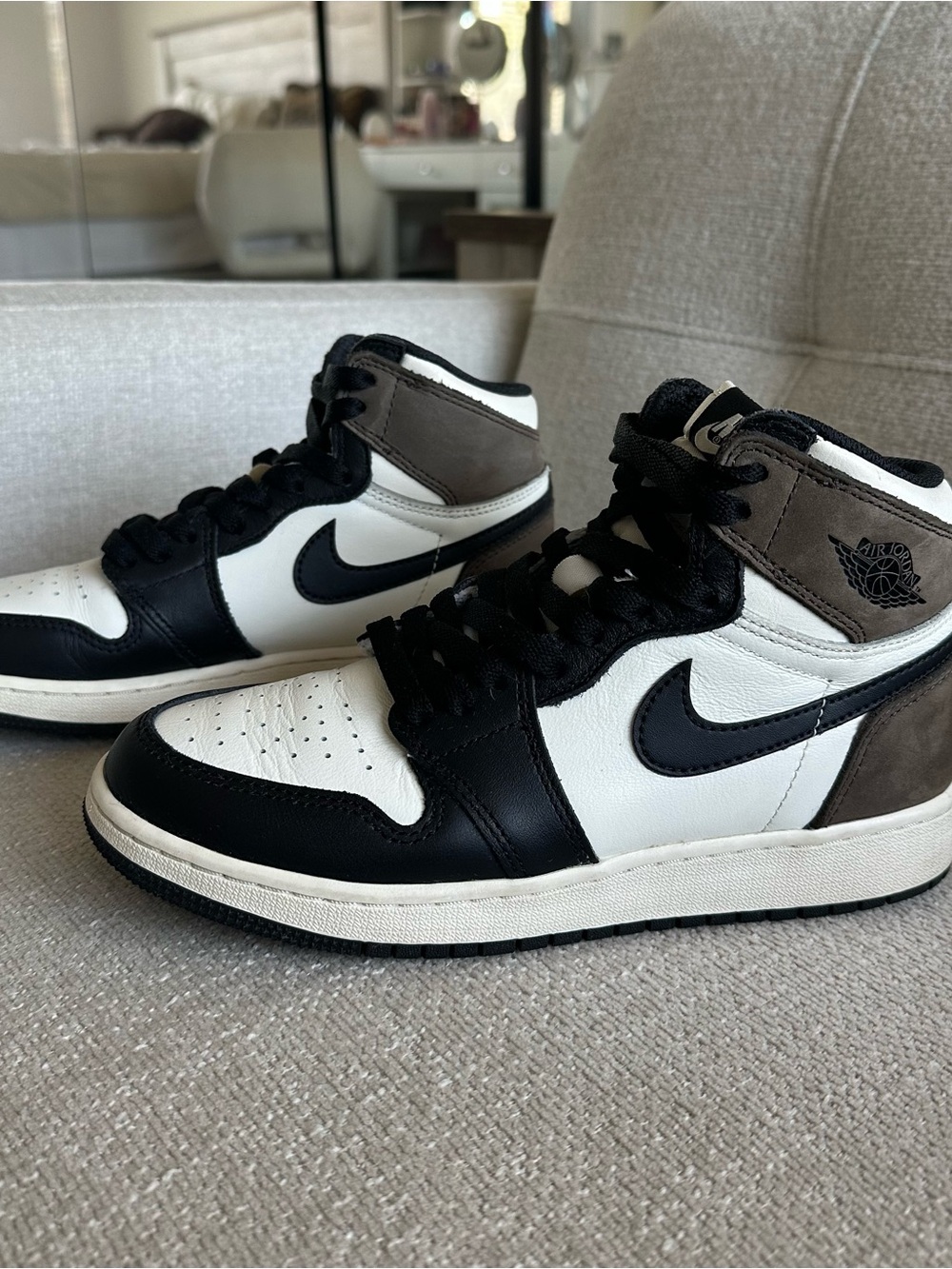 Air Jordan 1 Dark Mochas